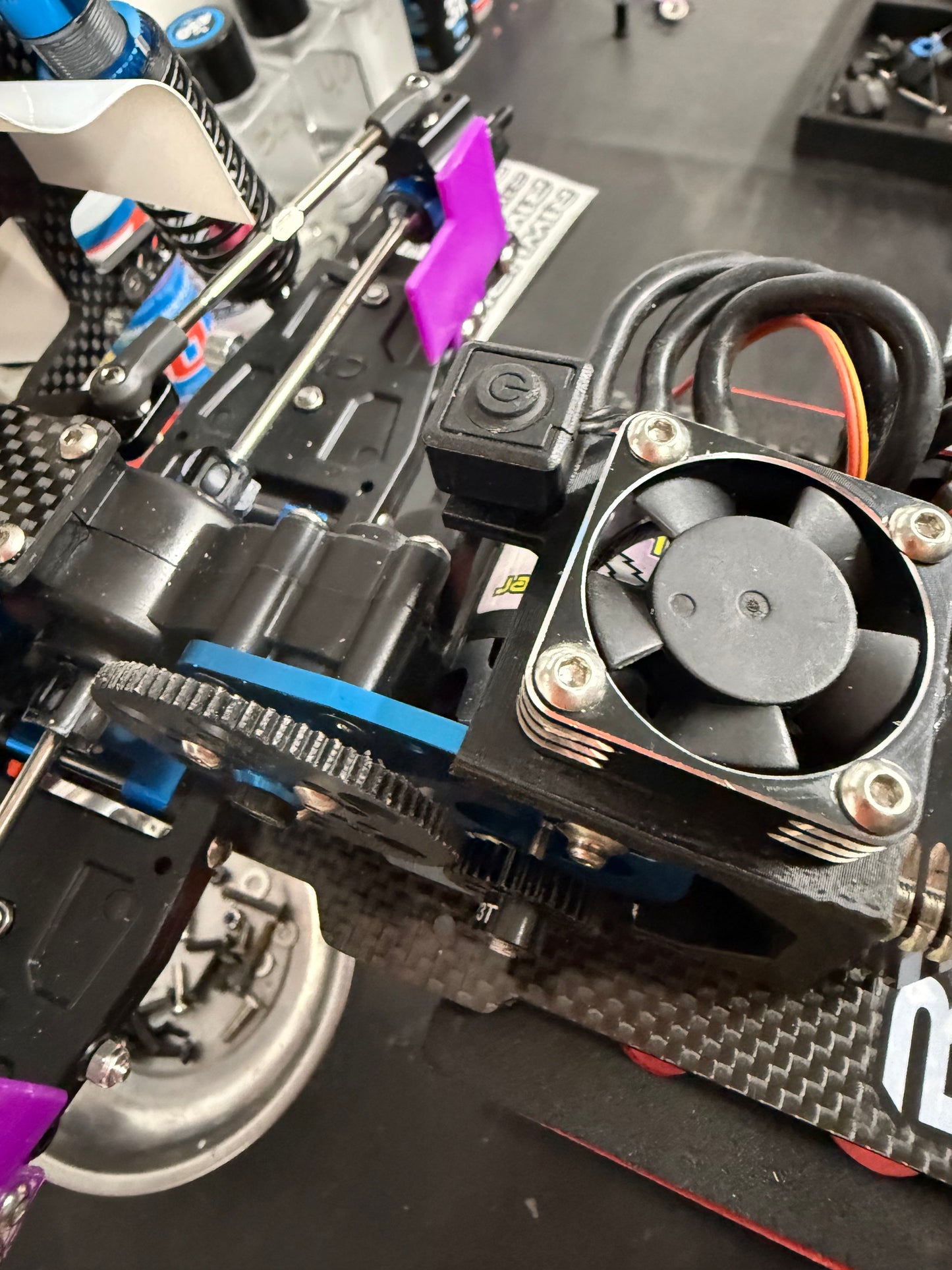 TTB Pre-wired Dual Fan Mount w/ R1WURKS 8.4V 30mm Low Profile Motor Fans